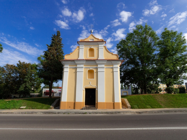 Zrenovovaný vonkajšok Kaplnky Panny Márie Karmelskej