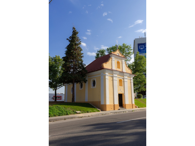 Zrenovovaný vonkajšok Kaplnky Panny Márie Karmelskej