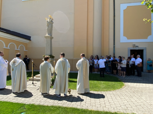 POŽEHNANIE OBNOVENEJ SOCHY SV. ANTONA PADUÁNSKEHO (12.6.2022)