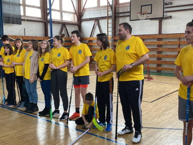 Priateľský zápas spoločenstiev mladých vo florbale v Nemšovej