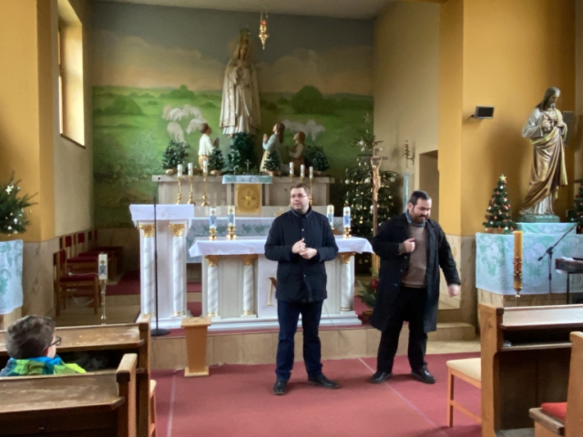 Priateľský zápas spoločenstiev mladých vo florbale v Nemšovej
