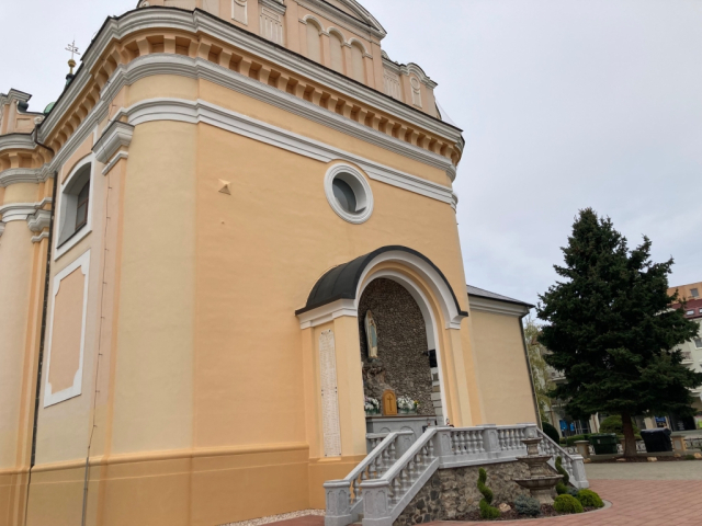 Obnova maľovky zadnej fasády farského kostola