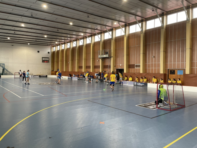 Priateľský florbalový zápas mladých medzi farnosťami Nemšová a Topoľčany