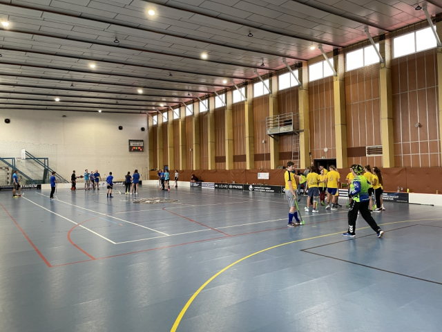 Priateľský florbalový zápas mladých medzi farnosťami Nemšová a Topoľčany