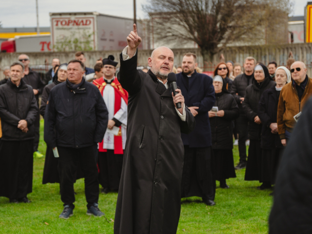 Piatok Utrpenia Pána 29. marca 2024 - Krížová cesta na topoľčianskej kalvárií