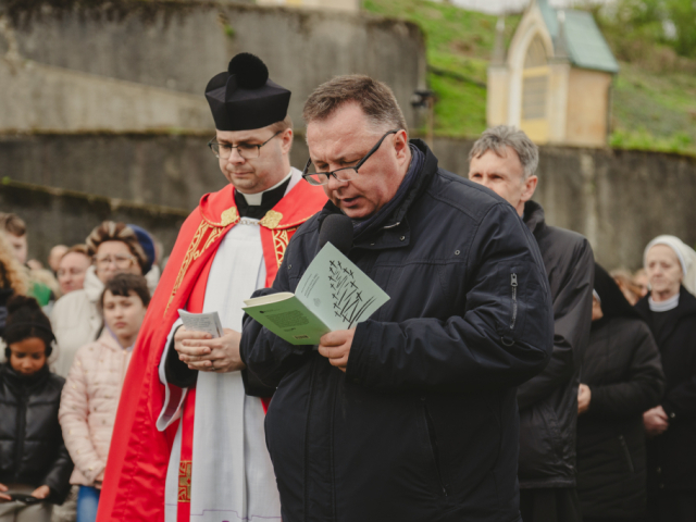 Piatok Utrpenia Pána 29. marca 2024 - Krížová cesta na topoľčianskej kalvárií