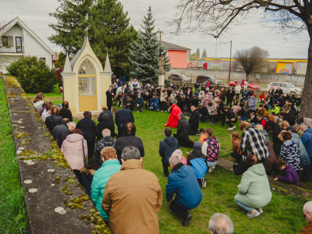 Piatok Utrpenia Pána 29. marca 2024 - Krížová cesta na topoľčianskej kalvárií