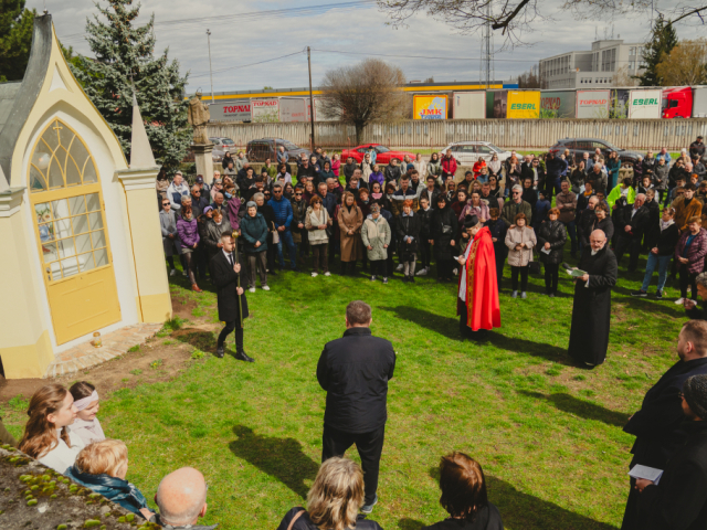 Piatok Utrpenia Pána 29. marca 2024 - Krížová cesta na topoľčianskej kalvárií