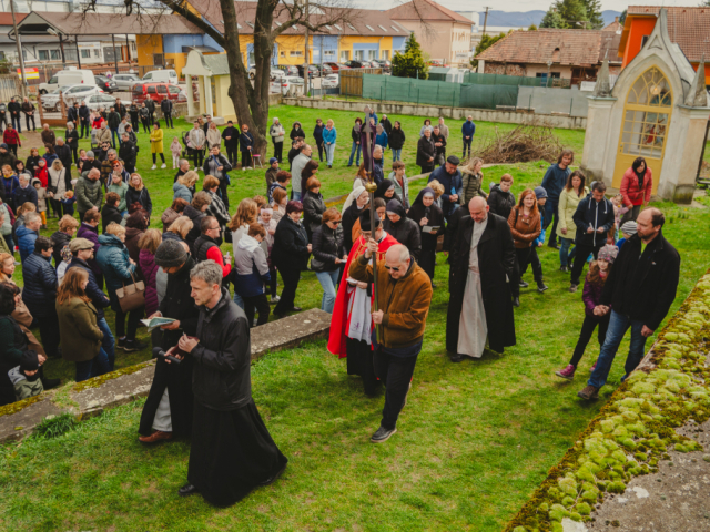 Piatok Utrpenia Pána 29. marca 2024 - Krížová cesta na topoľčianskej kalvárií