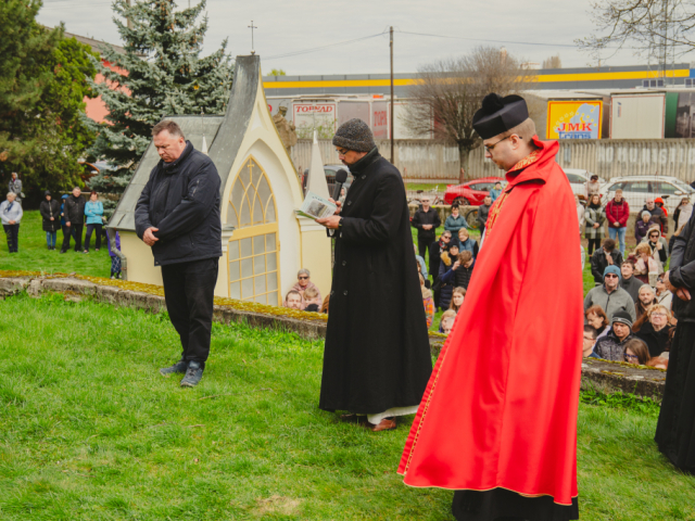 Piatok Utrpenia Pána 29. marca 2024 - Krížová cesta na topoľčianskej kalvárií