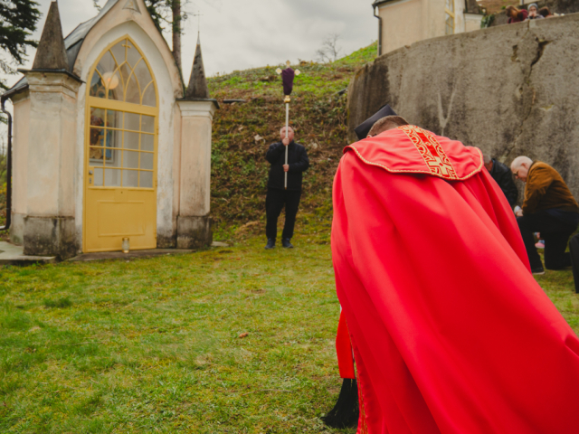 Piatok Utrpenia Pána 29. marca 2024 - Krížová cesta na topoľčianskej kalvárií