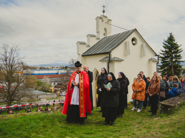 Piatok Utrpenia Pána 29. marca 2024 - Krížová cesta na topoľčianskej kalvárií