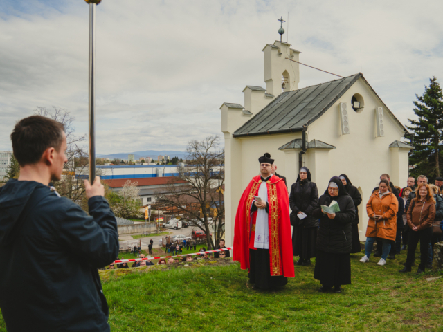 Piatok Utrpenia Pána 29. marca 2024 - Krížová cesta na topoľčianskej kalvárií