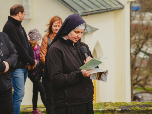 Piatok Utrpenia Pána 29. marca 2024 - Krížová cesta na topoľčianskej kalvárií