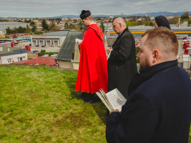 Piatok Utrpenia Pána 29. marca 2024 - Krížová cesta na topoľčianskej kalvárií