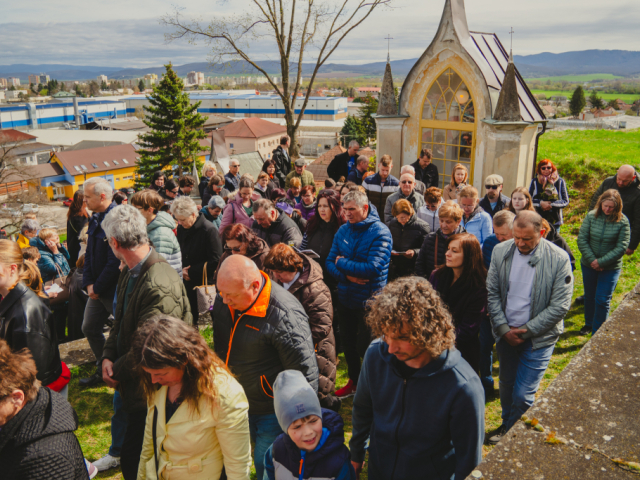 Piatok Utrpenia Pána 29. marca 2024 - Krížová cesta na topoľčianskej kalvárií