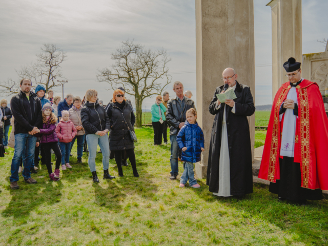 Piatok Utrpenia Pána 29. marca 2024 - Krížová cesta na topoľčianskej kalvárií