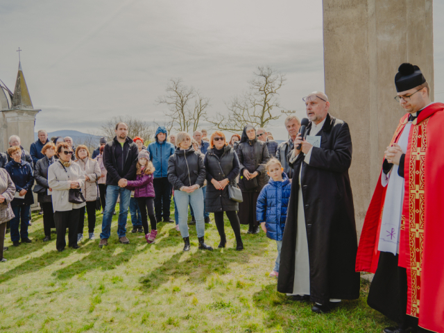 Piatok Utrpenia Pána 29. marca 2024 - Krížová cesta na topoľčianskej kalvárií