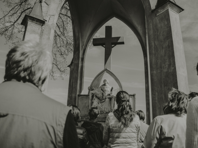 Piatok Utrpenia Pána 29. marca 2024 - Krížová cesta na topoľčianskej kalvárií