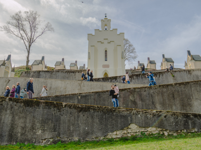 Piatok Utrpenia Pána 29. marca 2024 - Krížová cesta na topoľčianskej kalvárií