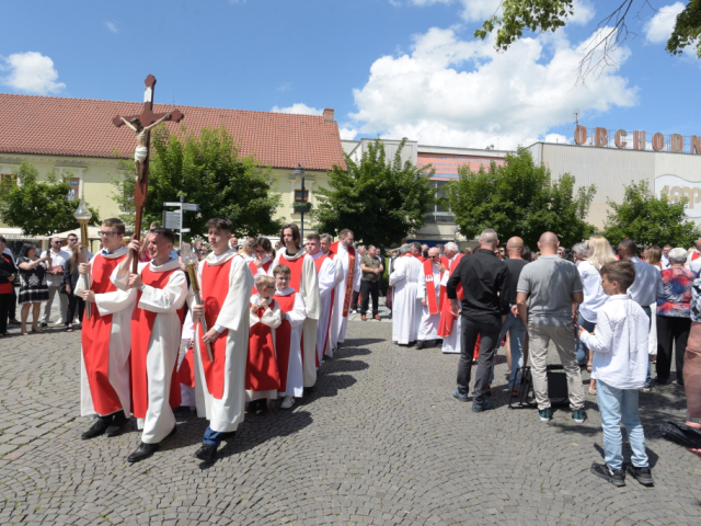 Slávnosť birmovania v našej farnosti (25.5.2024)