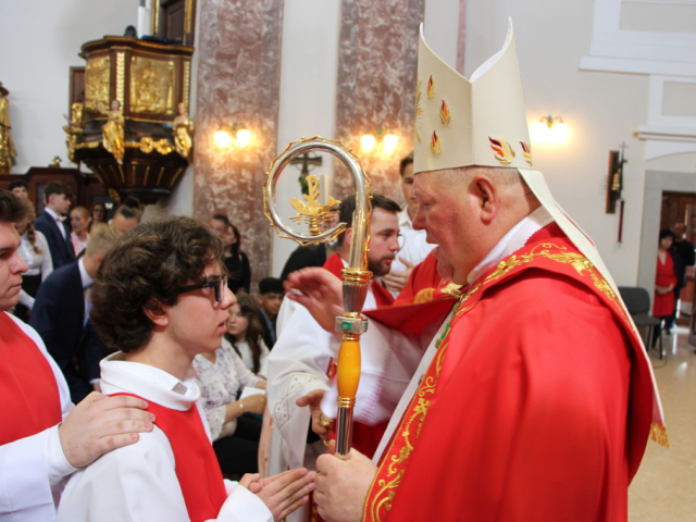 Slávnosť birmovania v našej farnosti (25.5.2024)
