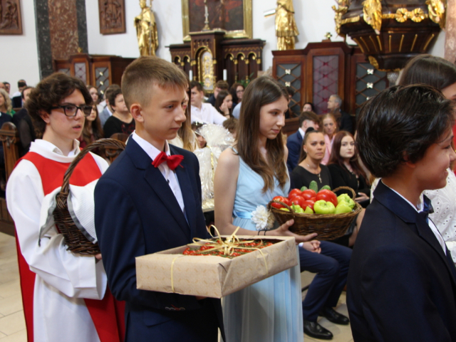 Slávnosť birmovania v našej farnosti (25.5.2024)
