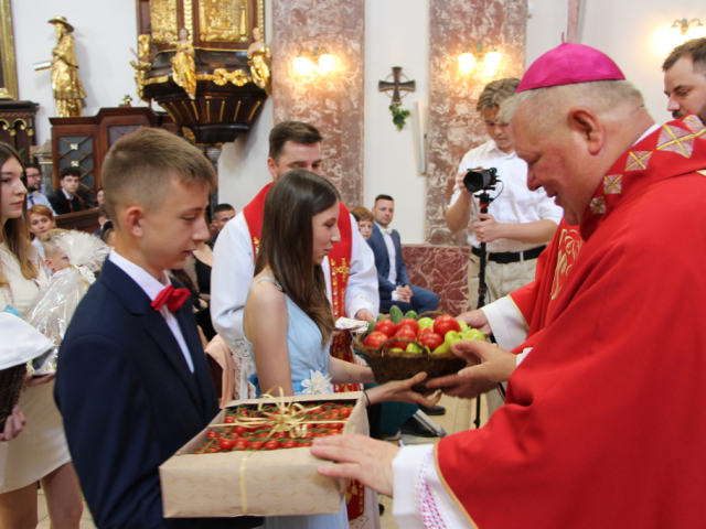 Slávnosť birmovania v našej farnosti (25.5.2024)
