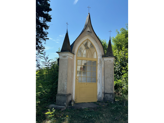 OBNOVENÉ XII. a XIII. ZASTAVENIE NA KALVÁRII V TOPOĽČANOCH