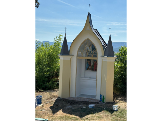 OBNOVENÉ XII. a XIII. ZASTAVENIE NA KALVÁRII V TOPOĽČANOCH