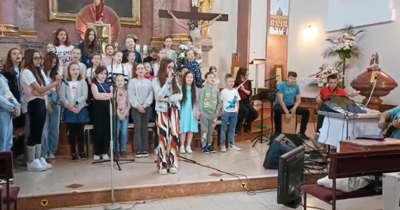 Farnosť Topoľčany vás srdečne pozýva na Floriánsky koncert spevokolu Dominik