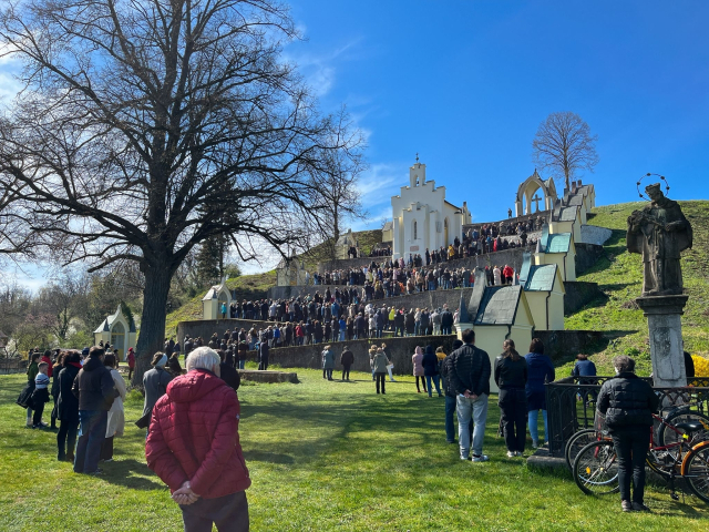 Krížová cesta na Kalvárii v Topoľčanoch