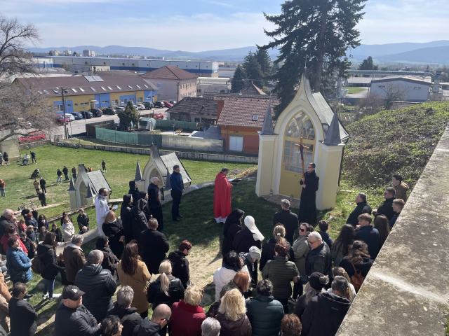 Krížová cesta na Kalvárii v Topoľčanoch