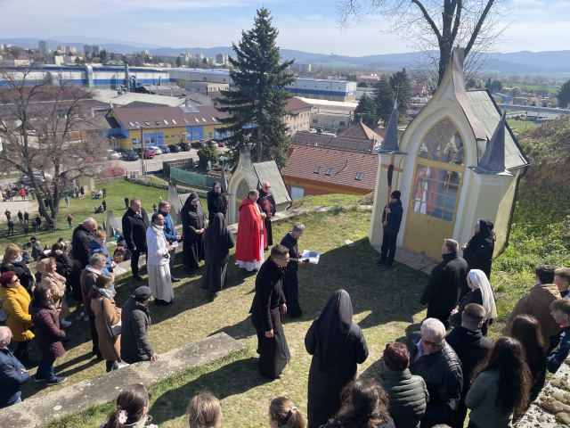 Krížová cesta na Kalvárii v Topoľčanoch