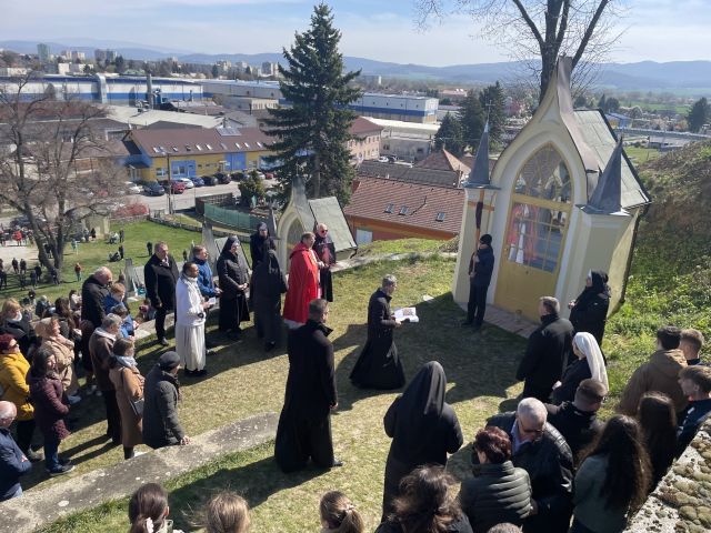 Krížová cesta na Kalvárii v Topoľčanoch