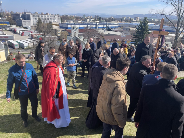 Krížová cesta na Kalvárii v Topoľčanoch