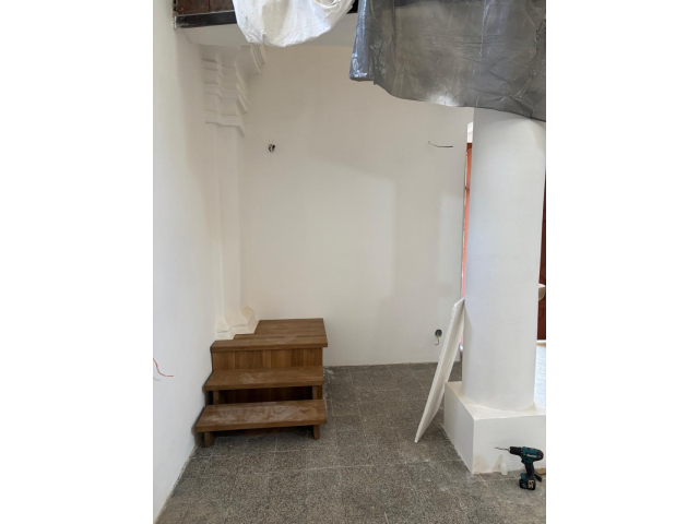 Nové schodisko a renovácia dverí v kaplnke PMK