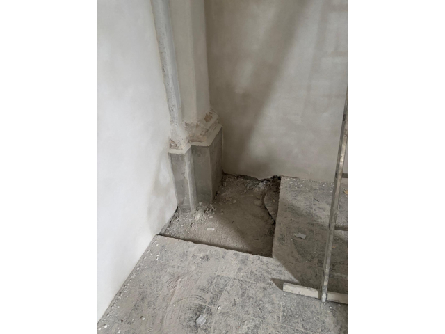 Nové schodisko a renovácia dverí v kaplnke PMK