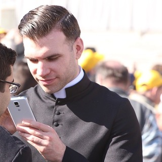 Biskupstvo Nitra zriadilo telefonické linky duchovnej pomoci a podpory