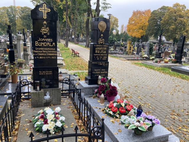 MENOSLOVY KŇAZOV